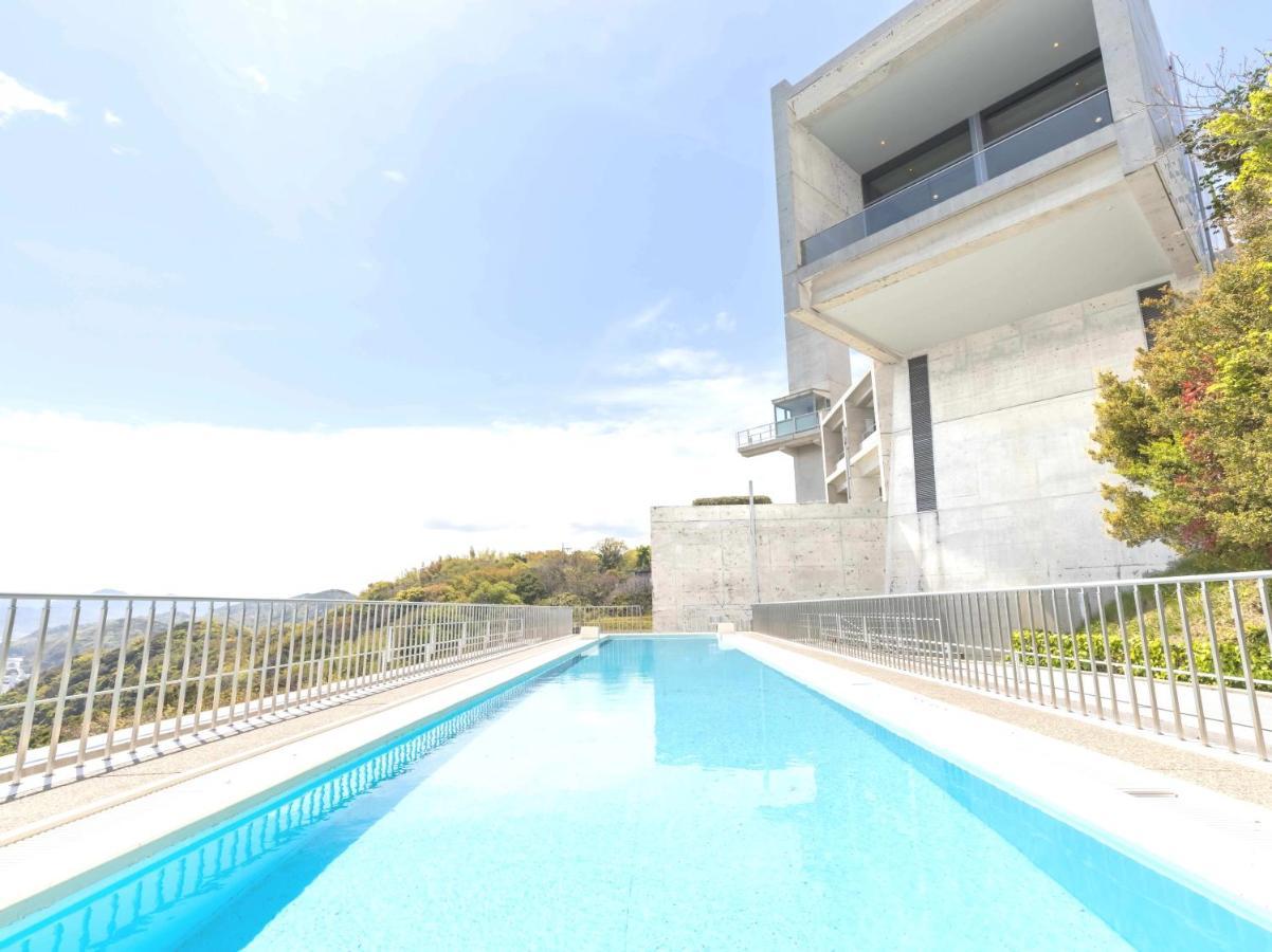 Готель Toto Seawind Awaji Екстер'єр фото
